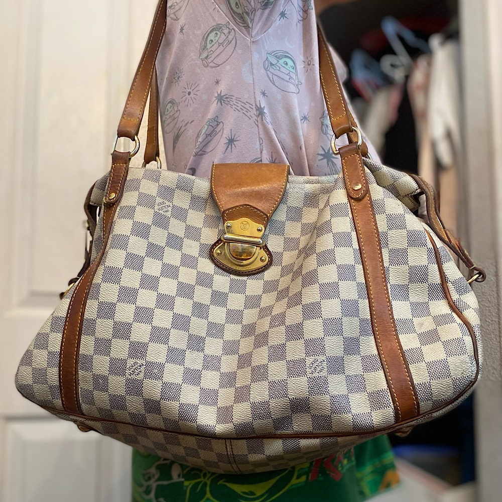 Louis Vuitton Damier Purse